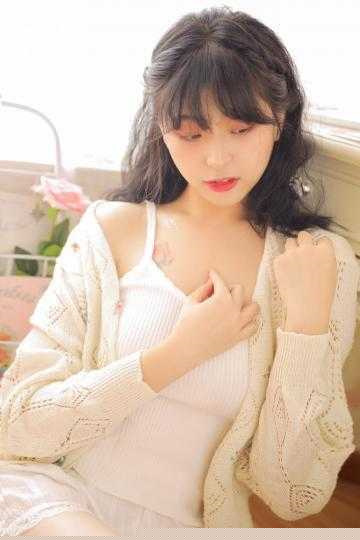 《禁欲佛子？那她怀里的嘤嘤怪是谁》洛云嫣