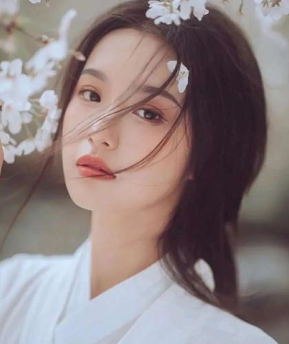 《暮夏婚约》作者：浅静