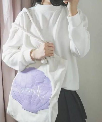 【吾根小说】五年前抱着我求婚，现在却说我老 作者：