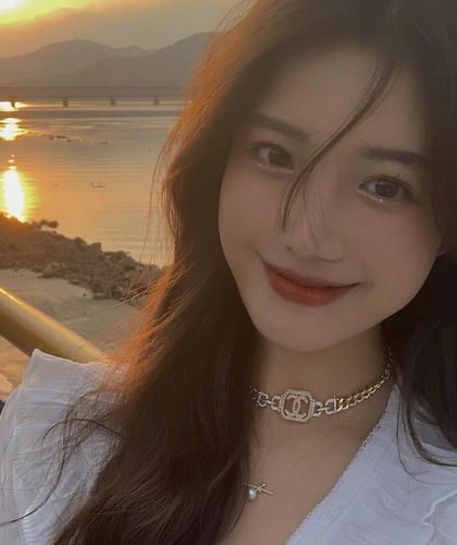 [np  完结]《成为赘婿后，成为全家的飞机杯（现代_高H_美人受）》作者：随便啦