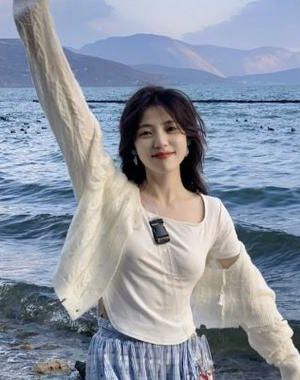 【短篇】婆婆称呼老公的秘书“女儿”，被踢断三根肋骨 作者：