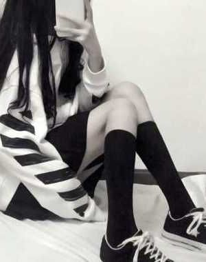 穿成炮灰后，他诱拐了美强惨反派（别名：我在修真界抢男女主机缘养男妻） 作者：陈浅安