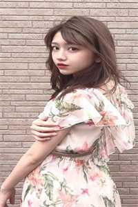 和大佬闪婚后，他又撩又宠！ 作者：简易纯