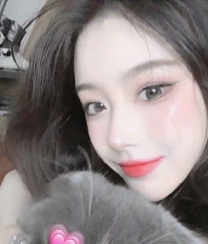 《隔夜汽水》作者：歪柒柒